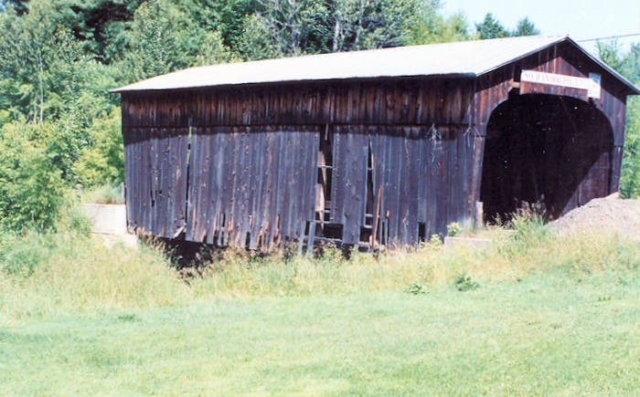 Kingsbury Bridge Photo by Joe Nelson, July 1992