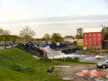 Bridgeton Covered Bridge fire Photo by Cathy Harkrider May 28, 2005