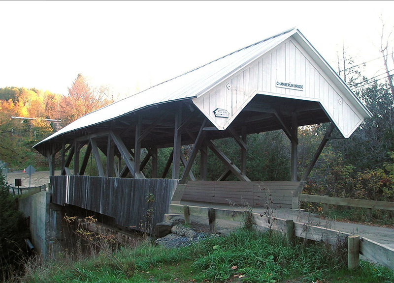 Chamberlin Covered Bridge, Lyndon, Vt Mfwills/Wikipedia Commons