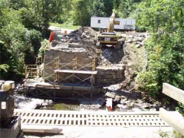 Greenbanks Hollow Renovation Photo by Mert Leonard, August 31, 2002